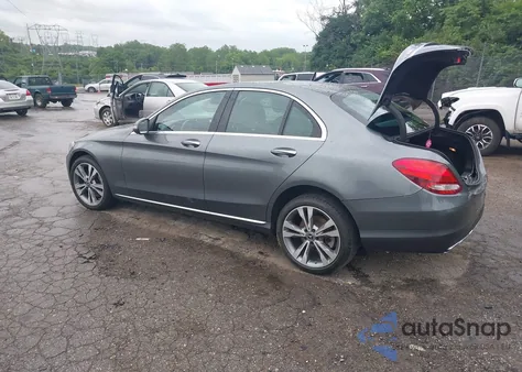 2018 Mercedes-Benz C 300 4Matic из США, поврежденный, VIN WDDWF4KB6JR410237